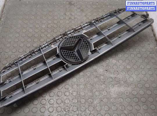 купить Решетка радиатора на Mercedes C W204 2006-2015