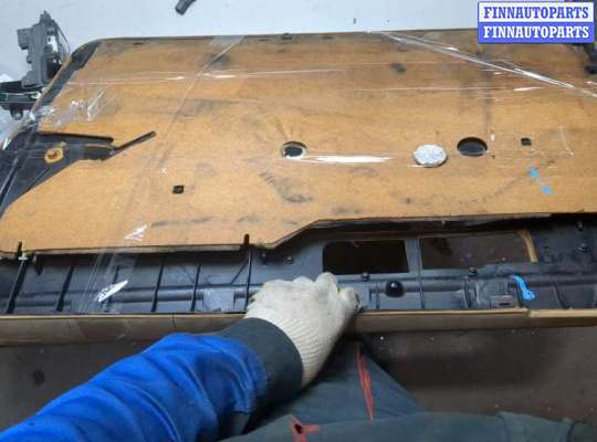 купить Дверная карта (Обшивка двери) на Mercedes S W126 1979-1991
