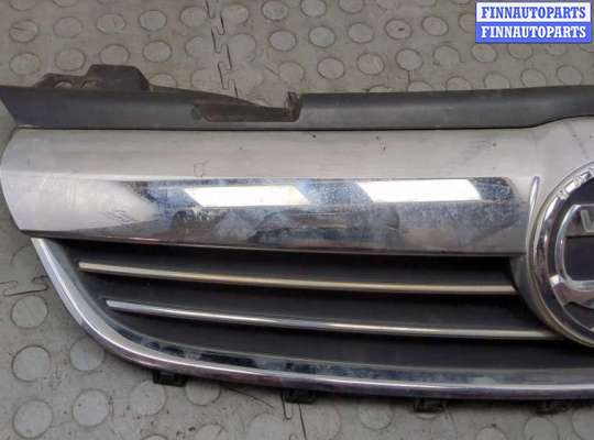 купить Решетка радиатора на Opel Zafira B 2005-2014