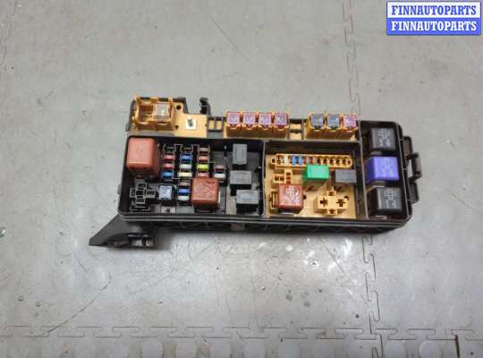 купить Блок предохранителей на Toyota Highlander 1 2001-2007