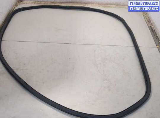 купить Уплотнитель на Porsche Panamera 2009-2016