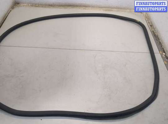 купить Уплотнитель на Porsche Panamera 2009-2016