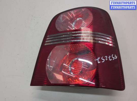 Фонарь задний на Volkswagen Touran I (1T)