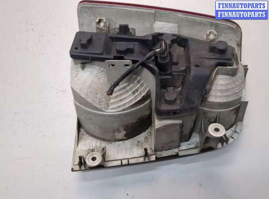 Фонарь задний на Volkswagen Touran I (1T)