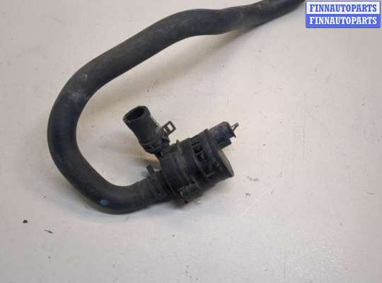 Насос водяной (помпа) на Mercedes-Benz ML / GLE (W166)