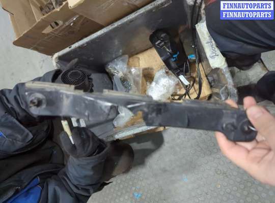 купить Кронштейн бампера на Toyota Corolla Verso 2004-2009