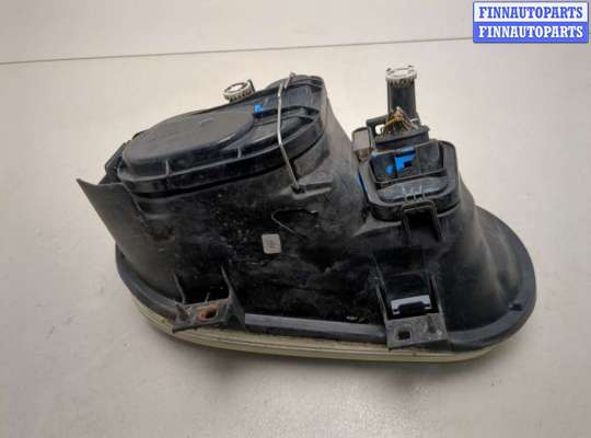 Фара передняя на Volkswagen Golf IV (1J)