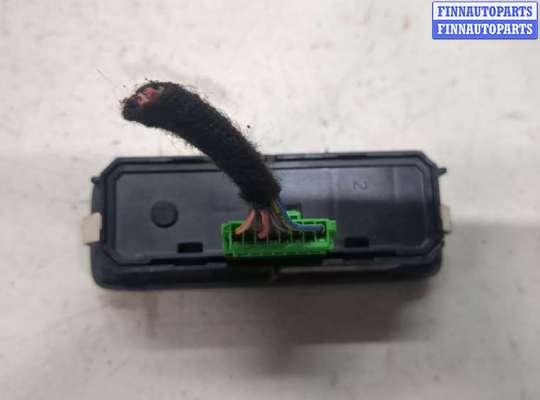 купить Кнопка открывания багажника салонная на Volvo V90 2016-2025