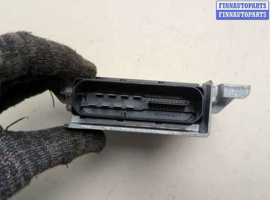 купить Блок управления стояночным тормозом на Volkswagen Passat 6 2005-2010