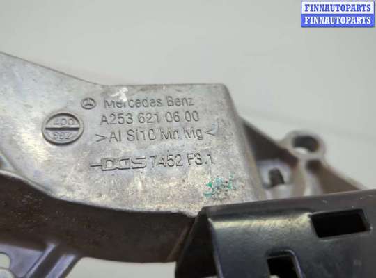 купить Кронштейн радиатора на Mercedes GLC X253 2015-2022