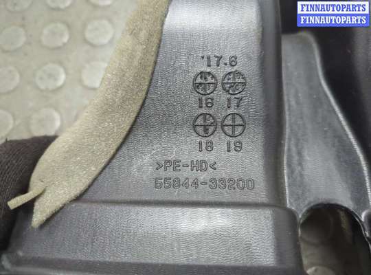 Воздухозаборник на Toyota Camry XV70