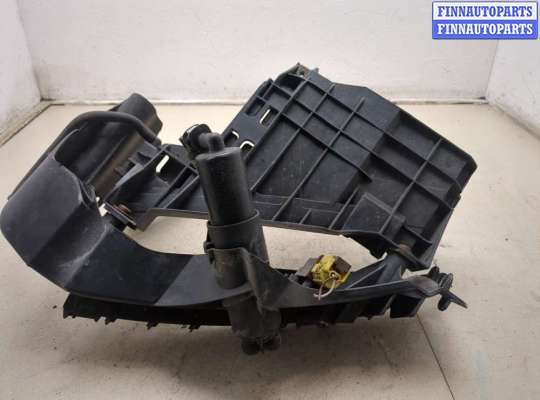 купить Кронштейн фары на Audi A5 (8T) 2007-2016