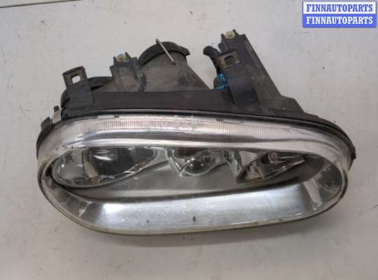 Фара передняя на Volkswagen Golf IV (1J)