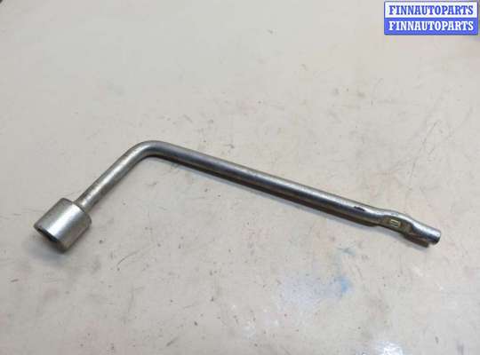 купить Ключ балонный на Infiniti QX70 2013-2018