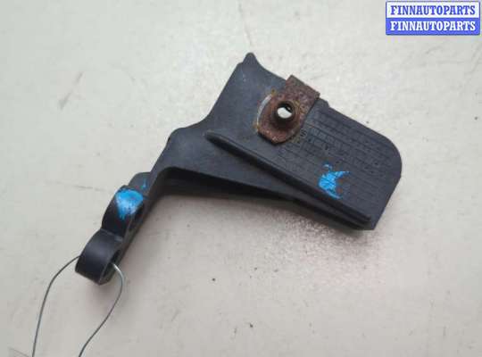Кронштейн фары на Ford Mondeo V