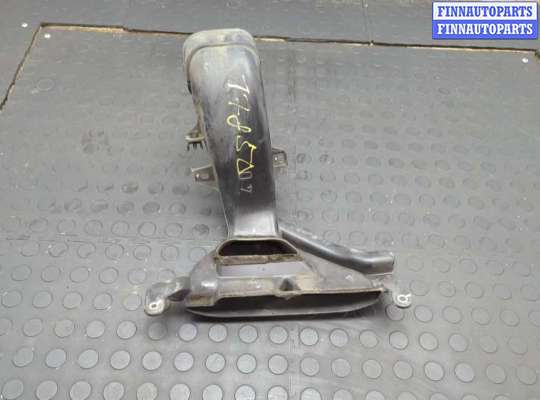 купить Воздухозаборник на Toyota Highlander 2 2007-2013