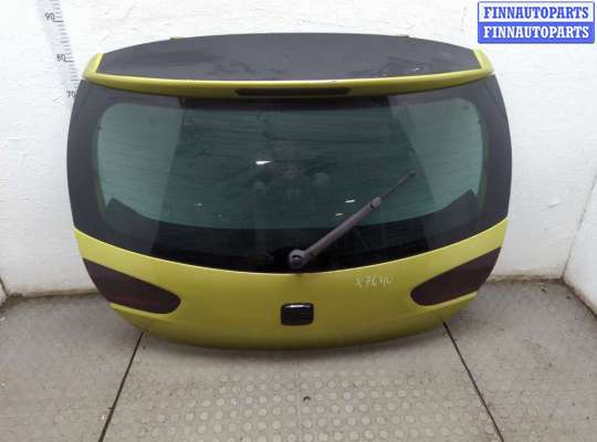 Кнопка открывания багажника с крышки ST342715 на Seat Leon 2 2005-2012