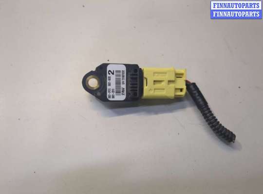 купить Датчик удара на Toyota Camry V40 2006-2011