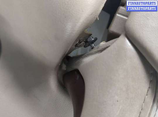 Замок боковой двери на Cadillac Escalade II (GMT 800)