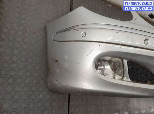 Решетка (заглушка) бампера на Mercedes-Benz E (W211)