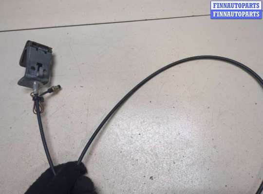 Трос капота на Toyota Tundra I