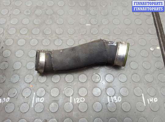 купить Патрубок интеркулера на Volkswagen Touareg 2010-2014