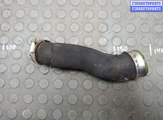 купить Патрубок интеркулера на Volkswagen Touareg 2010-2014