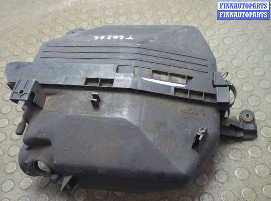 Корпус воздушного фильтра TT952711 на Toyota RAV 4 2000-2005