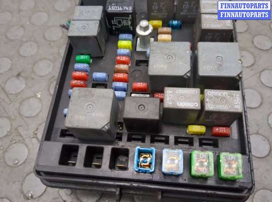 купить Блок предохранителей на Saab 9-7X