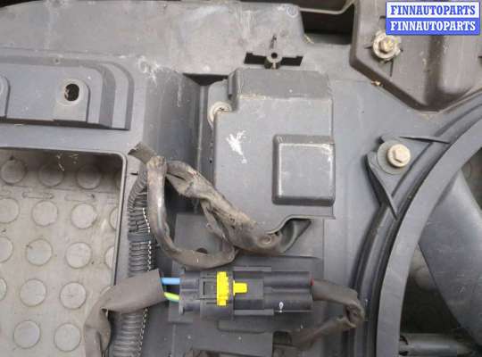 купить Накладка замка капота на Peugeot Partner 2015-2018