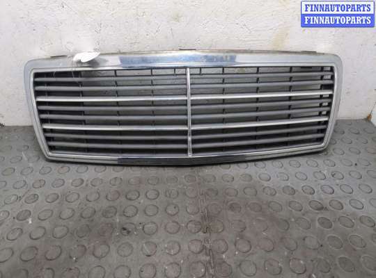 Купить Решетка радиатора на Mercedes C W202 1993-2001 Решетка радиатора MB1687126 на Mercedes C W202 1993-2001
