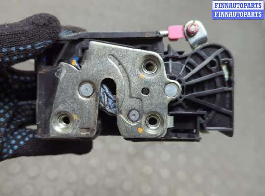 Замок боковой двери на Renault Logan II