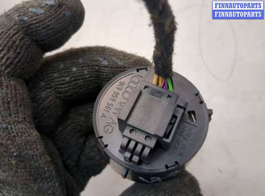 купить Кнопка управления люком на Volkswagen Tiguan 2011-2018