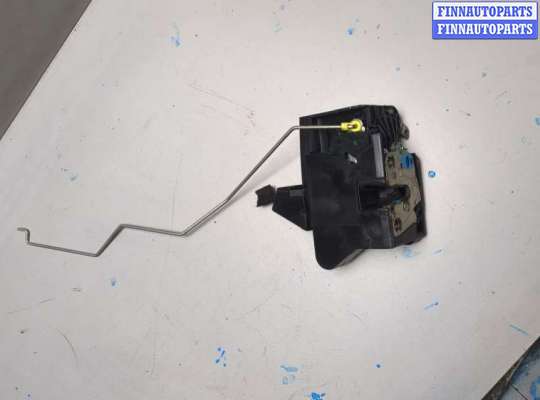 Замок боковой двери на Renault Sandero II