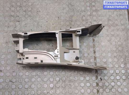 купить Пластик центральной консоли на Mitsubishi Outlander 2003-2009