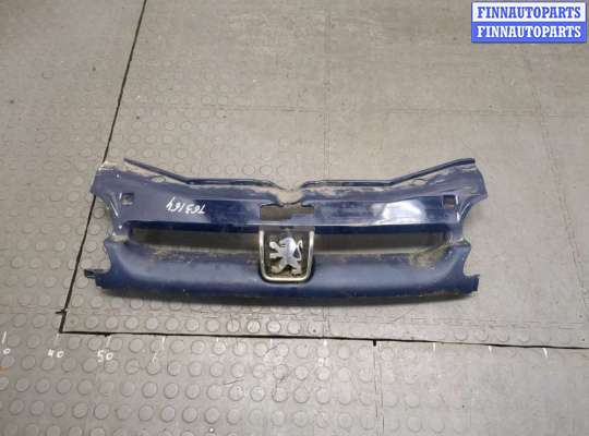 Решетка радиатора PG1239310 на Peugeot Partner 1997-2002