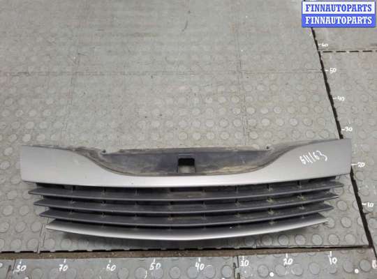 Решетка радиатора RN1595568 на Renault Laguna 2 2001-2007