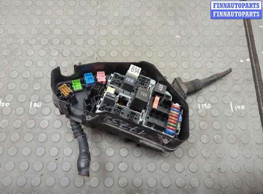 купить Блок предохранителей на Volkswagen Touareg 2010-2014