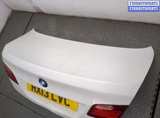 Планка подсветки номера на BMW 5 (F10/F11)