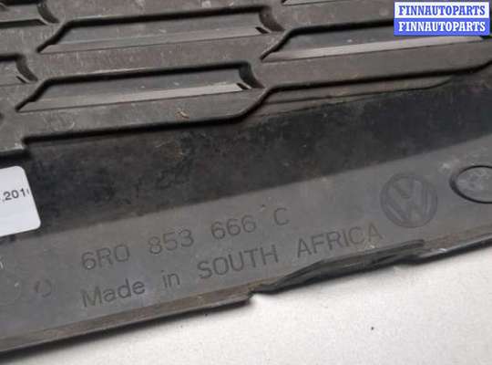 купить Заглушка (решётка) бампера на Volkswagen Polo 2009-2014
