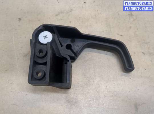 купить Ручка открывания капота на Volkswagen Passat 4 1994-1996