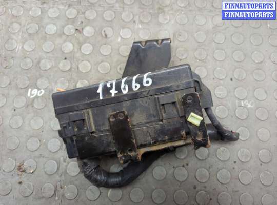 купить Блок предохранителей на Ford Escape 2000-2006