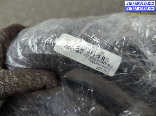 купить Уплотнитель на Peugeot 308 2013-2021