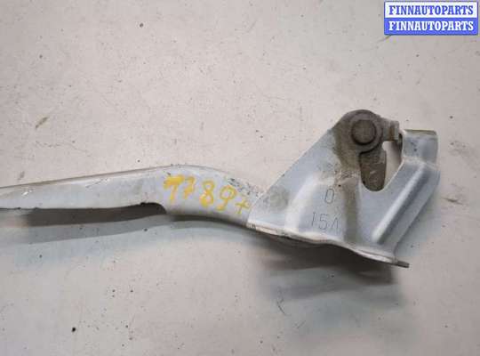 Петля капота