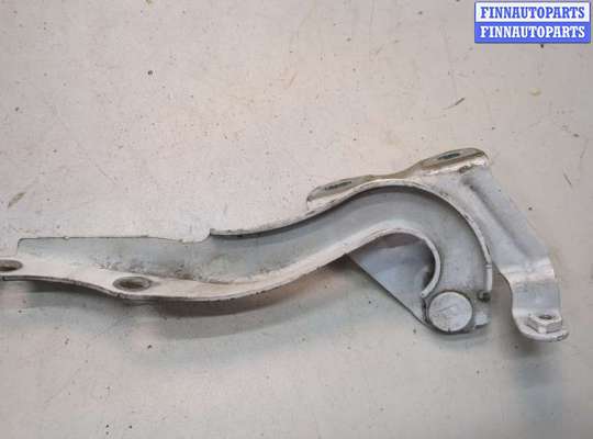 Петля капота