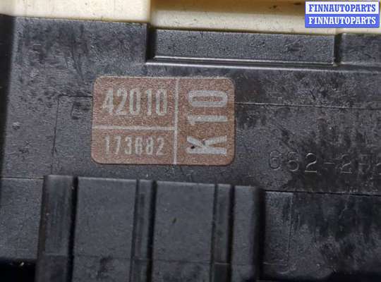 купить Переключатель поворотов на Toyota RAV 4 2000-2005