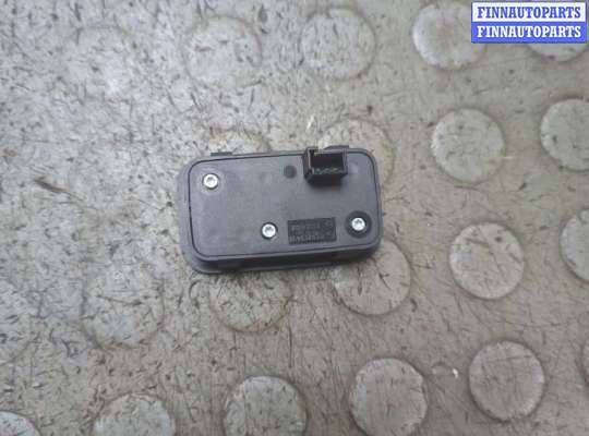 купить Кнопка открывания багажника салонная на Mercedes GL X164 2006-2012