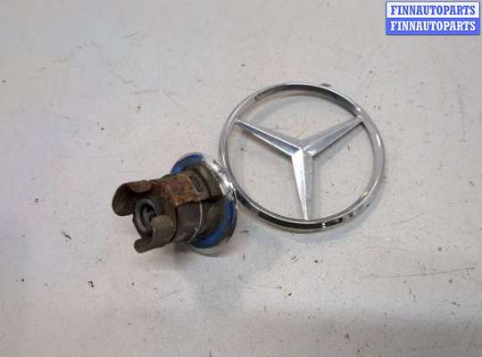 купить Эмблема на Mercedes C W204 2006-2015