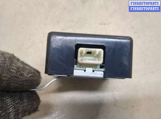 купить Блок управления дверьми на Toyota Prius 2003-2009