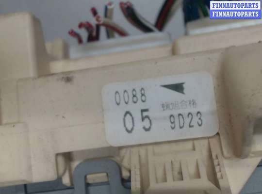 Блок реле TT366573 на Toyota Corolla E11 1997-2001